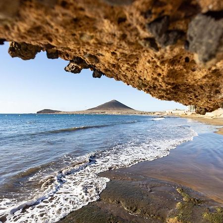 Home2Book Beachfront El Medano المظهر الخارجي الصورة
